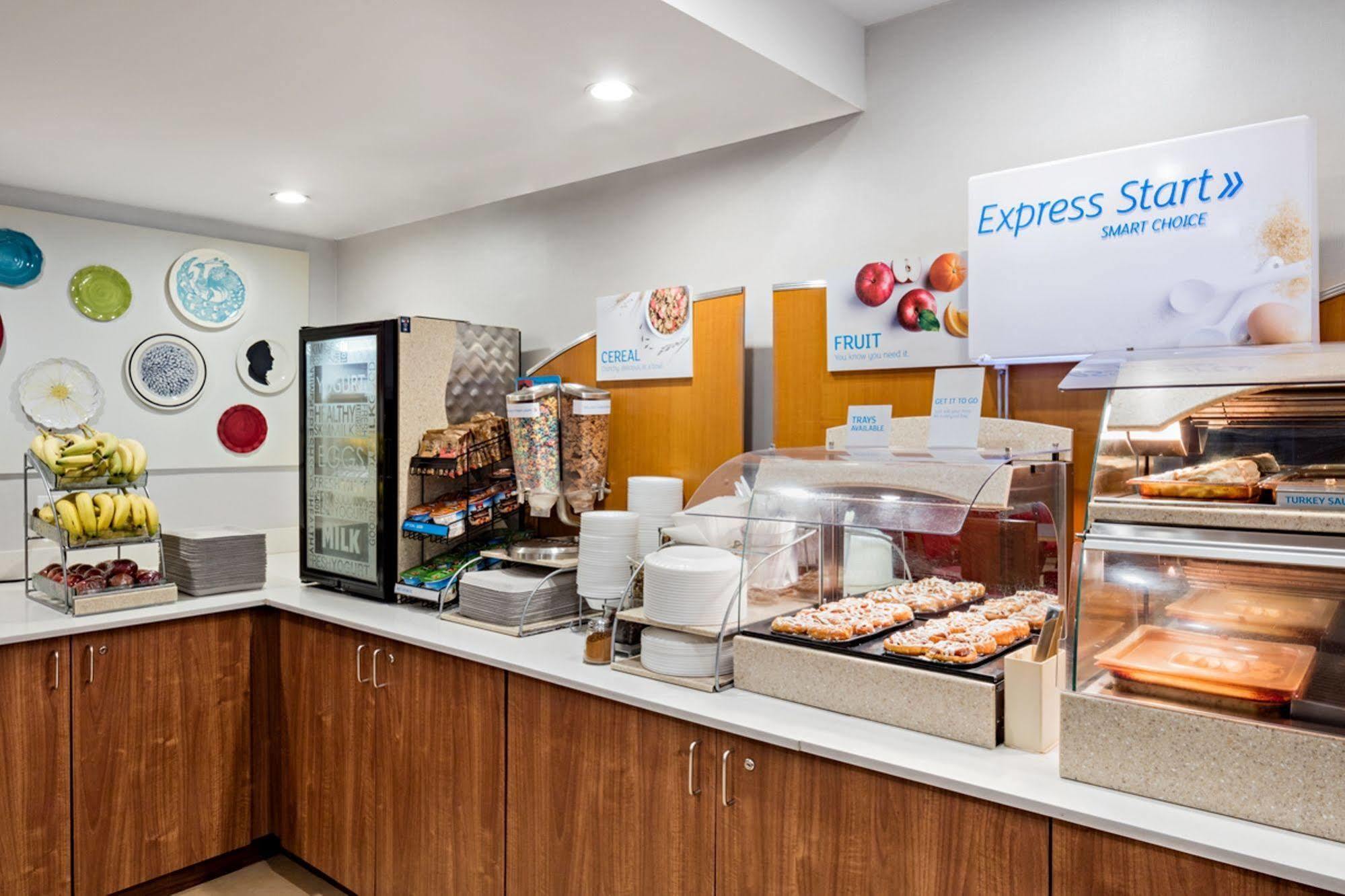 Holiday Inn Express Chesapeake - Norfolk By Ihg Exterior foto