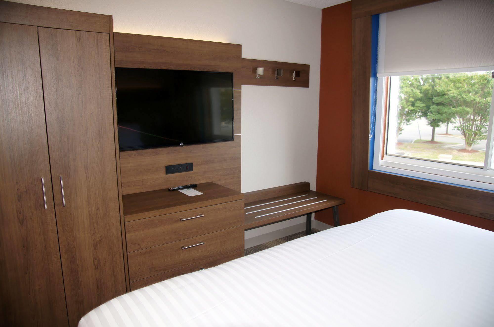 Holiday Inn Express Chesapeake - Norfolk By Ihg Exterior foto