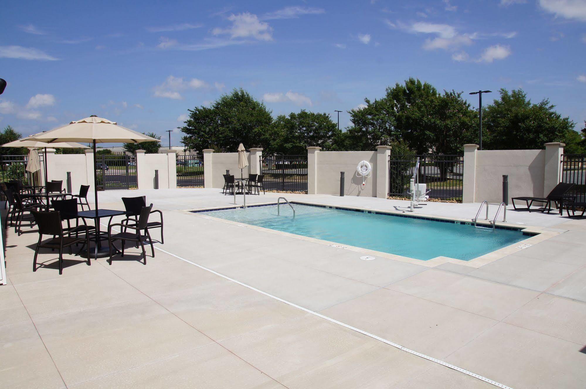 Holiday Inn Express Chesapeake - Norfolk By Ihg Exterior foto